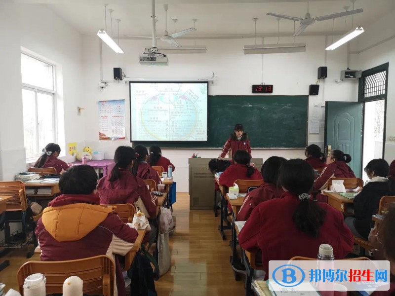 南京新港中等專業(yè)學(xué)校2022年報名條件、招生要求、招生對象
