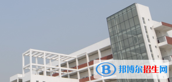成都2022年計(jì)算機(jī)學(xué)校一般讀幾年