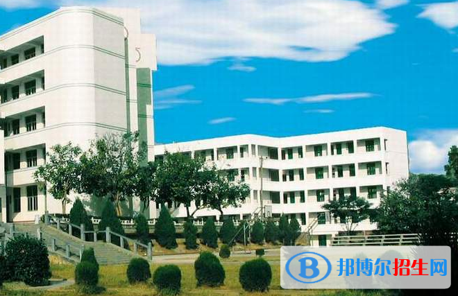 石家莊中美經(jīng)貿(mào)中等專業(yè)學校怎么樣、好不好