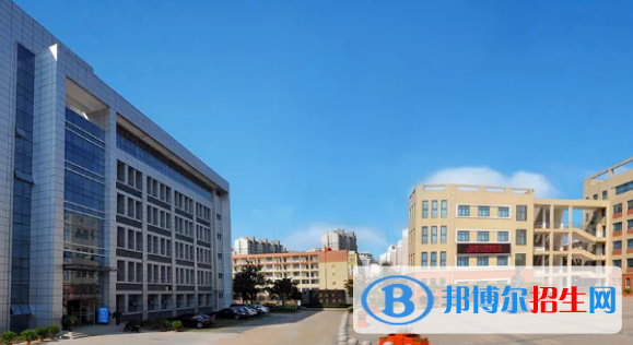 貴陽2022年讀中專學?？梢钥即髮W嗎