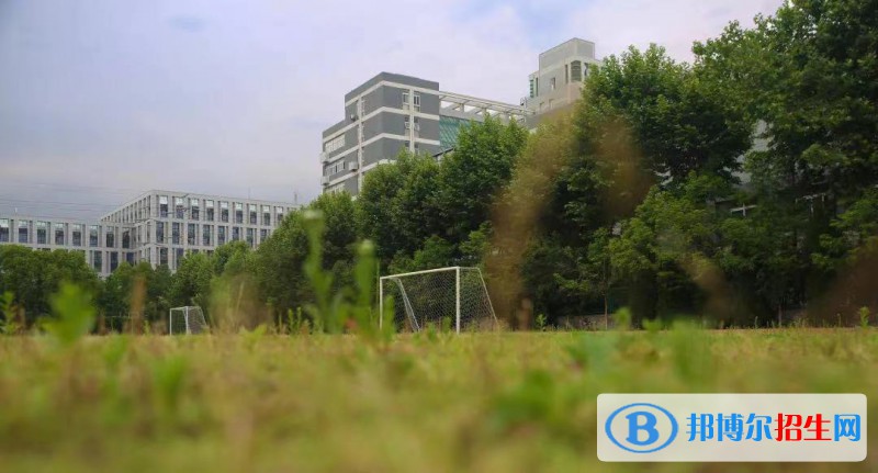 南京金陵高等職業(yè)技術(shù)學校2022年招生辦聯(lián)系電話