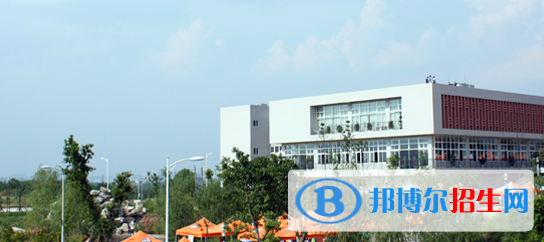 成都2022年計算機(jī)學(xué)校是什么學(xué)校