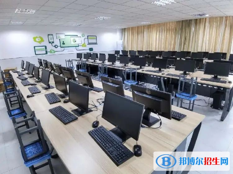 河北2022年初中生學(xué)計(jì)算機(jī)學(xué)校的學(xué)校