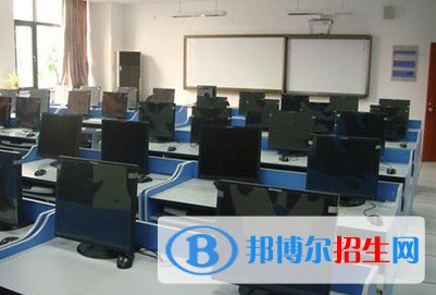 河北2022年初中生能讀計算機學校嗎