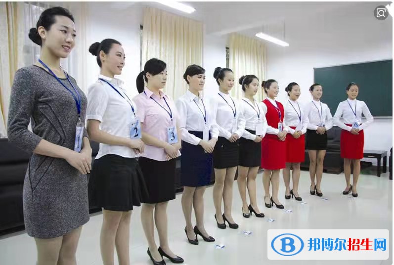 河北2022年女生學航空服務學校好嗎