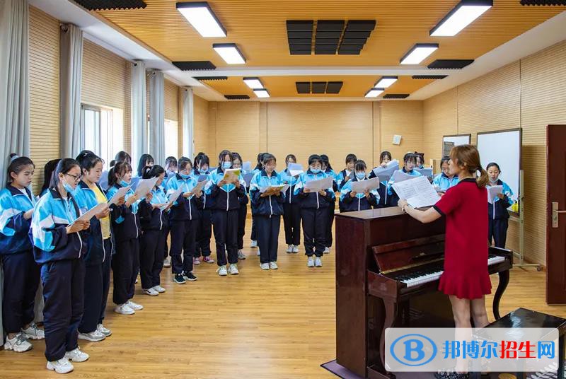 金昌市理工中等專業(yè)學校2022年學費、收費多少