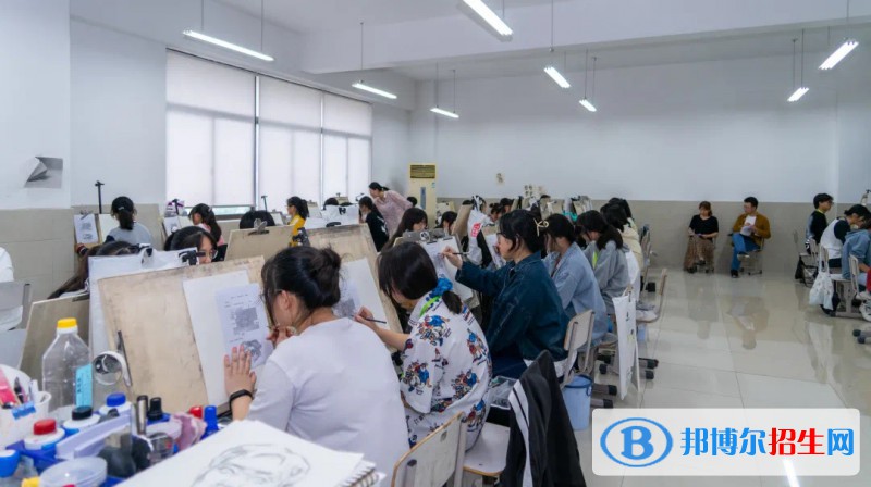 昆山花橋國(guó)際商務(wù)城中等專業(yè)學(xué)校2022年有哪些專業(yè)