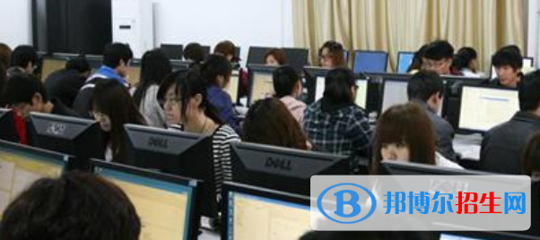 成都2022年計算機(jī)學(xué)校好還是職高好
