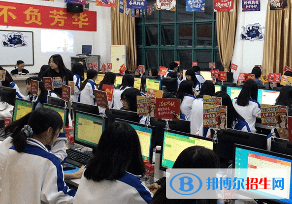 筠連縣城南職業(yè)中學(xué)校2022年招生錄取分數(shù)線