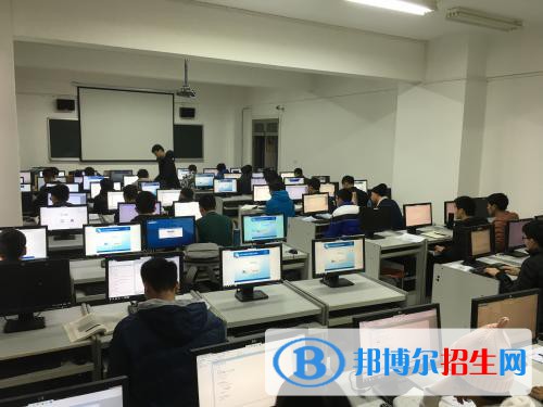 河北2022年初中生能讀什么計算機(jī)學(xué)校
