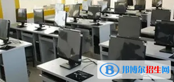 成都2022年哪里的計算機(jī)學(xué)校比較好