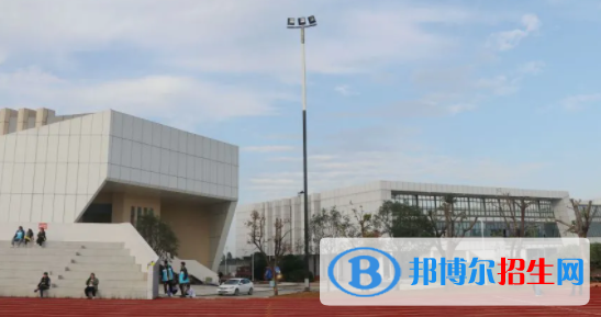 成都汽車職業(yè)技術學校2022年招生簡章
