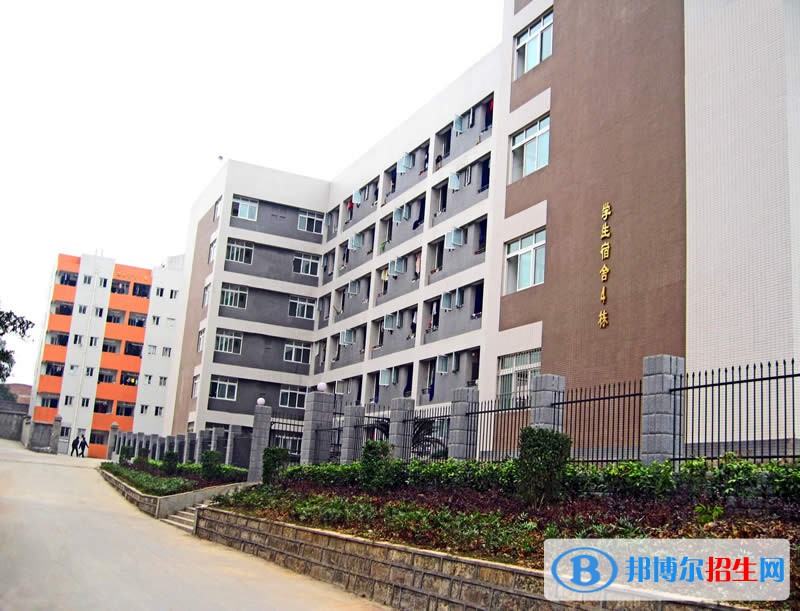 內(nèi)江機電學(xué)校2022年學(xué)費、收費多少
