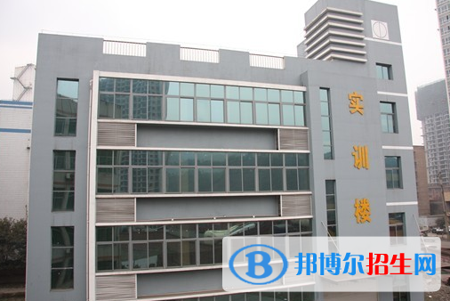 達(dá)州財(cái)貿(mào)學(xué)校2022年學(xué)費(fèi)、收費(fèi)多少