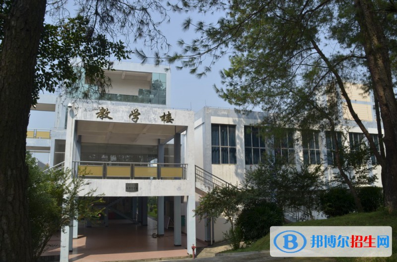 內(nèi)江機(jī)電學(xué)校2022年報(bào)名條件、招生要求、招生對(duì)象 