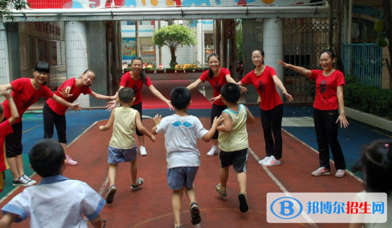 河北2022年女生上幼師學校學什么專業(yè)好