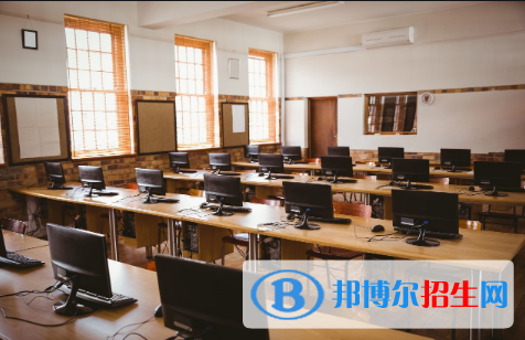 河北2022年現(xiàn)在讀計算機學(xué)校什么專業(yè)好