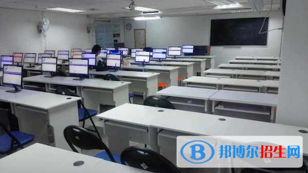 河北2022年計(jì)算機(jī)學(xué)校要讀幾年
