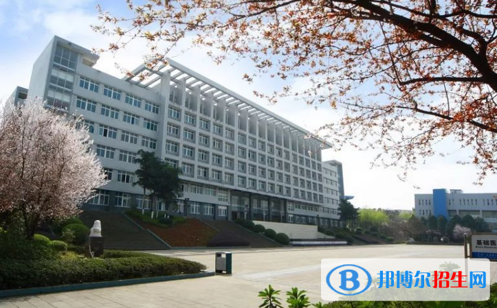 重慶萬州三峽服裝藝術學校2022年報名條件、招生要求、招生對象