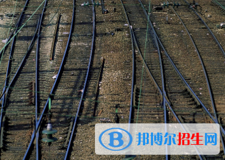 河北2022年女生在鐵路學校學什么好
