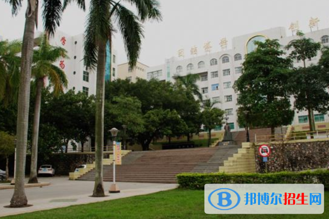 湛江第十五職業(yè)高級(jí)中學(xué)2022年招生辦聯(lián)系電話
