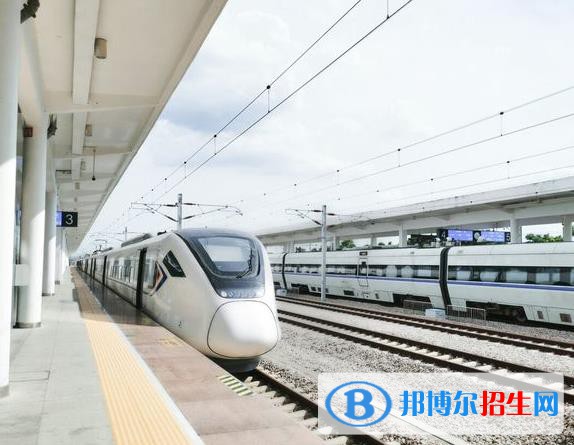 蘭州2022年女生讀什么軌道交通學校