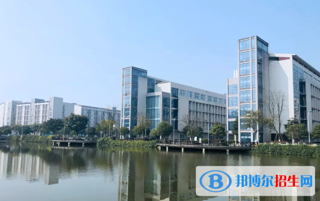 南充市瀠溪高級職業(yè)中學2022年學費、收費多少