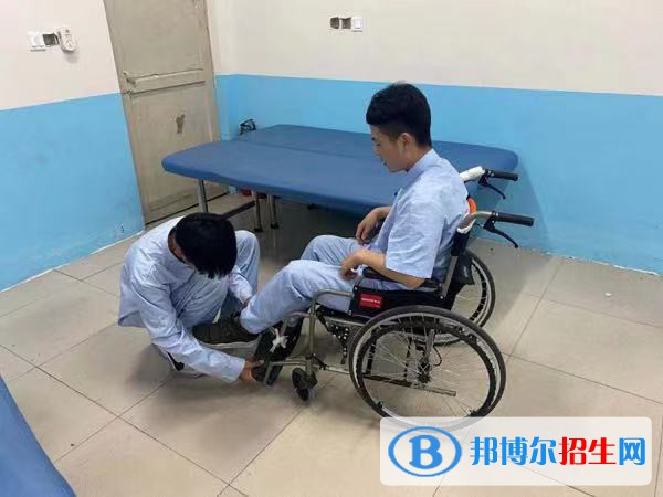 徐州衛(wèi)生學(xué)校2022年招生辦聯(lián)系電話