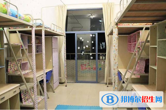 陜西振華職業(yè)中等專業(yè)學校2022年宿舍條件