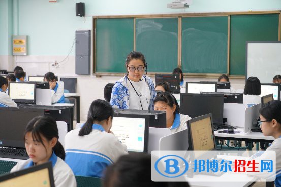 河北2022年女生上什么計算機學(xué)校比較好