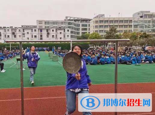 揚(yáng)州生活科技學(xué)校2022年招生聯(lián)系電話