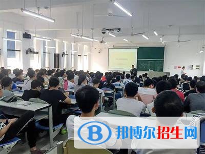 河北2022年女生讀計算機學校有前途嗎
