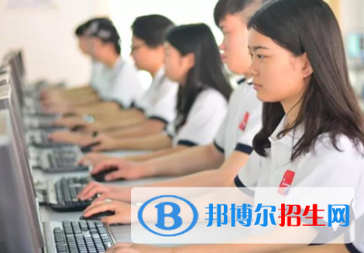 河北2022年女生讀計算機學(xué)校好嗎