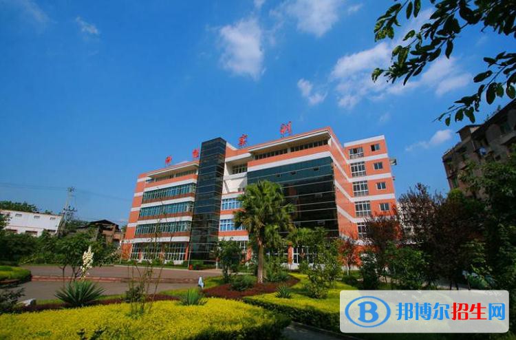 大理州財(cái)貿(mào)學(xué)校2022年招生簡(jiǎn)章