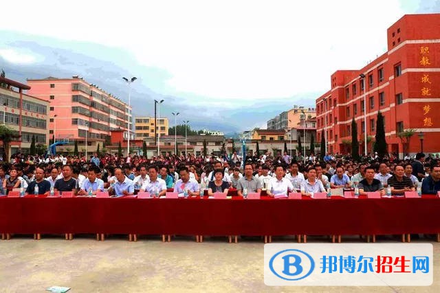 徽縣職業(yè)中專2022年報名條件、招生要求、招生對象