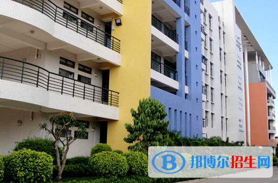 楚雄州工業(yè)學(xué)校2022年學(xué)費、收費多少