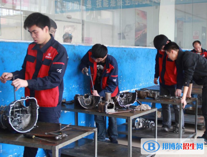蒙自縣中等農(nóng)業(yè)機械化技術(shù)學(xué)校2022年學(xué)費、收費多少