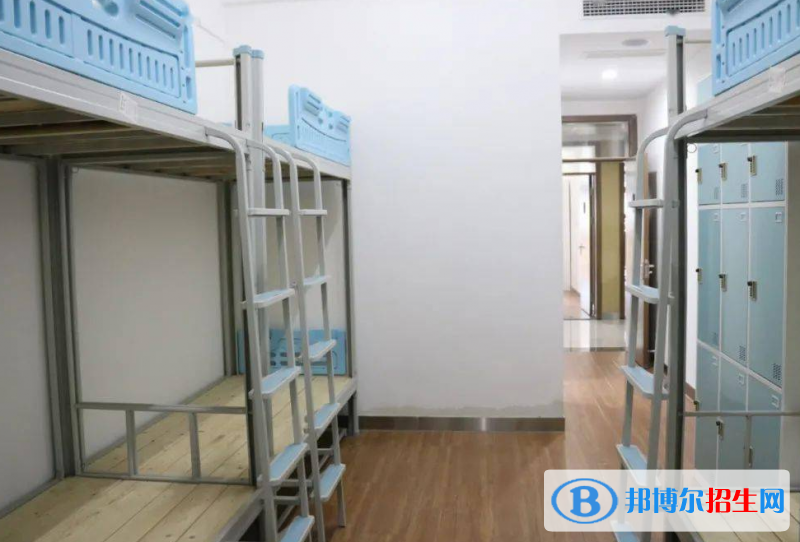 重慶萬(wàn)州商貿(mào)中等專(zhuān)業(yè)學(xué)校2022年宿舍條件