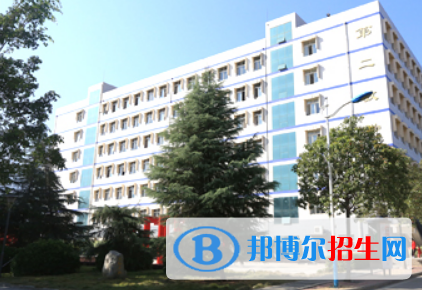 曲靖財(cái)經(jīng)學(xué)校2022年學(xué)費(fèi)、收費(fèi)多少