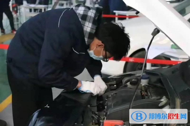 甘肅工商技師學(xué)院2022年學(xué)費(fèi)、收費(fèi)多少