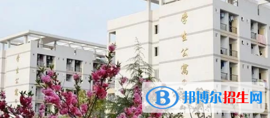 云南聯(lián)合經(jīng)濟學校2022年學費、收費多少