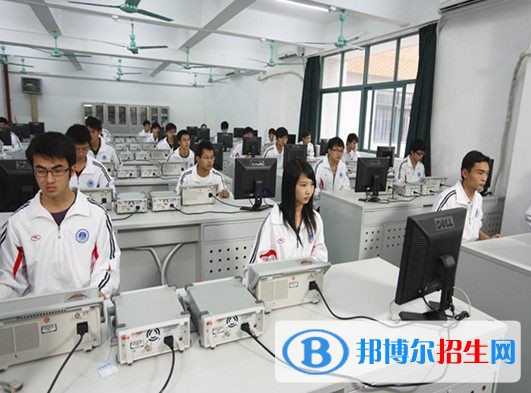 內(nèi)江市第二職業(yè)中學2022年有哪些專業(yè) 