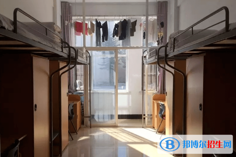 重慶萬州技工學(xué)校2022年宿舍條件