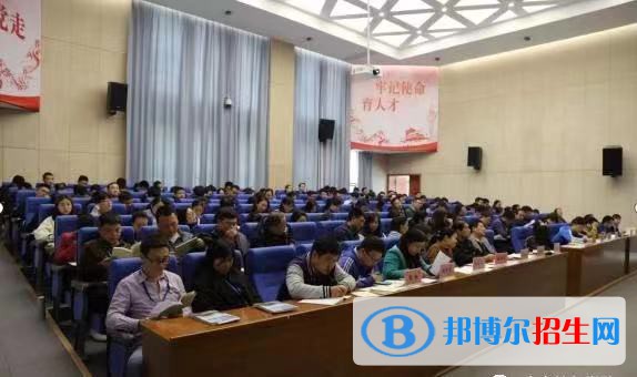 文山州衛(wèi)生學(xué)校2022年學(xué)費(fèi)、收費(fèi)多少