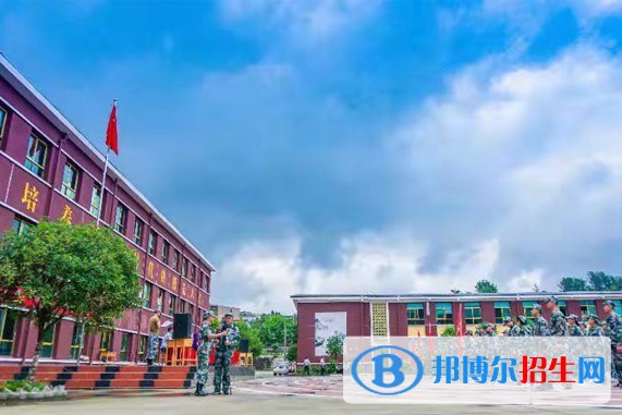 src=http://qirb.com.cn/skin/zhaosheng/image/nopic.gif
