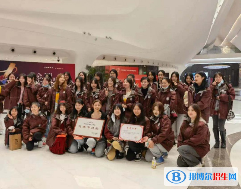 昆明工藝美術(shù)學(xué)校2022年專(zhuān)業(yè)有哪些