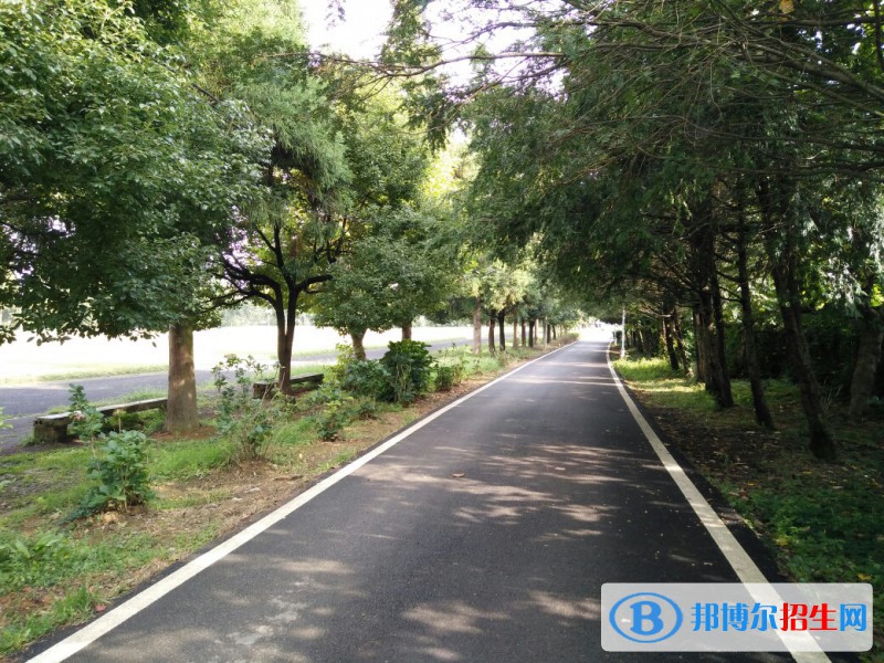 src=http://qirb.com.cn/skin/zhaosheng/image/nopic.gif