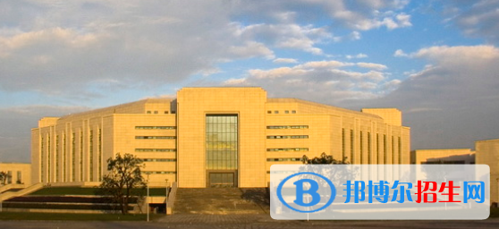 成都信息工程學(xué)校2022年學(xué)費(fèi)、收費(fèi)多少