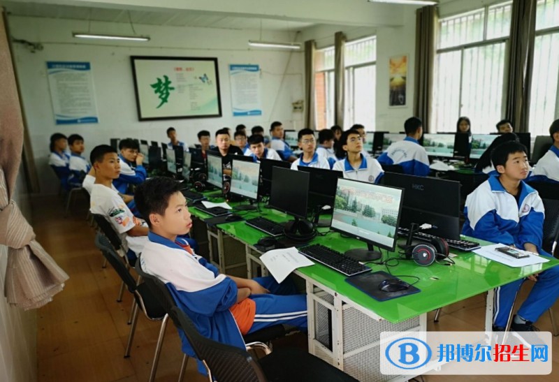 src=http://qirb.com.cn/skin/zhaosheng/image/nopic.gif