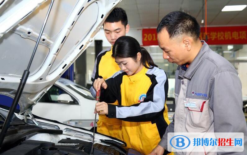 甘肅2022年女生讀汽修學校學什么專業(yè)好